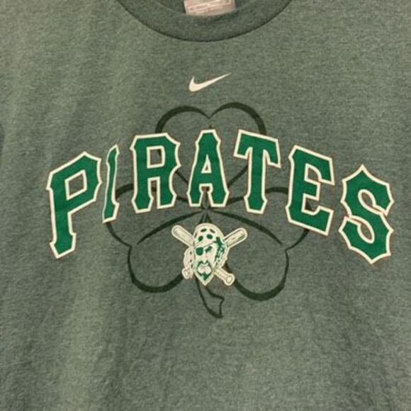 Pittsburgh Pirates St. Patrick’s Day Size Medium Nike T-Shirt - Picture 2 of 7